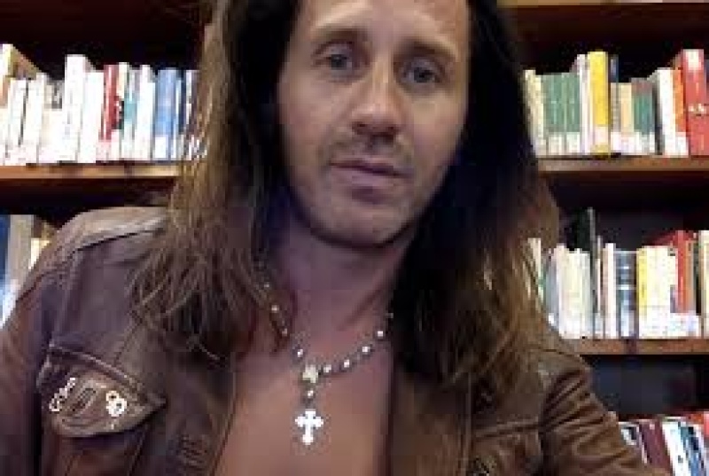 Giuseppe Povia